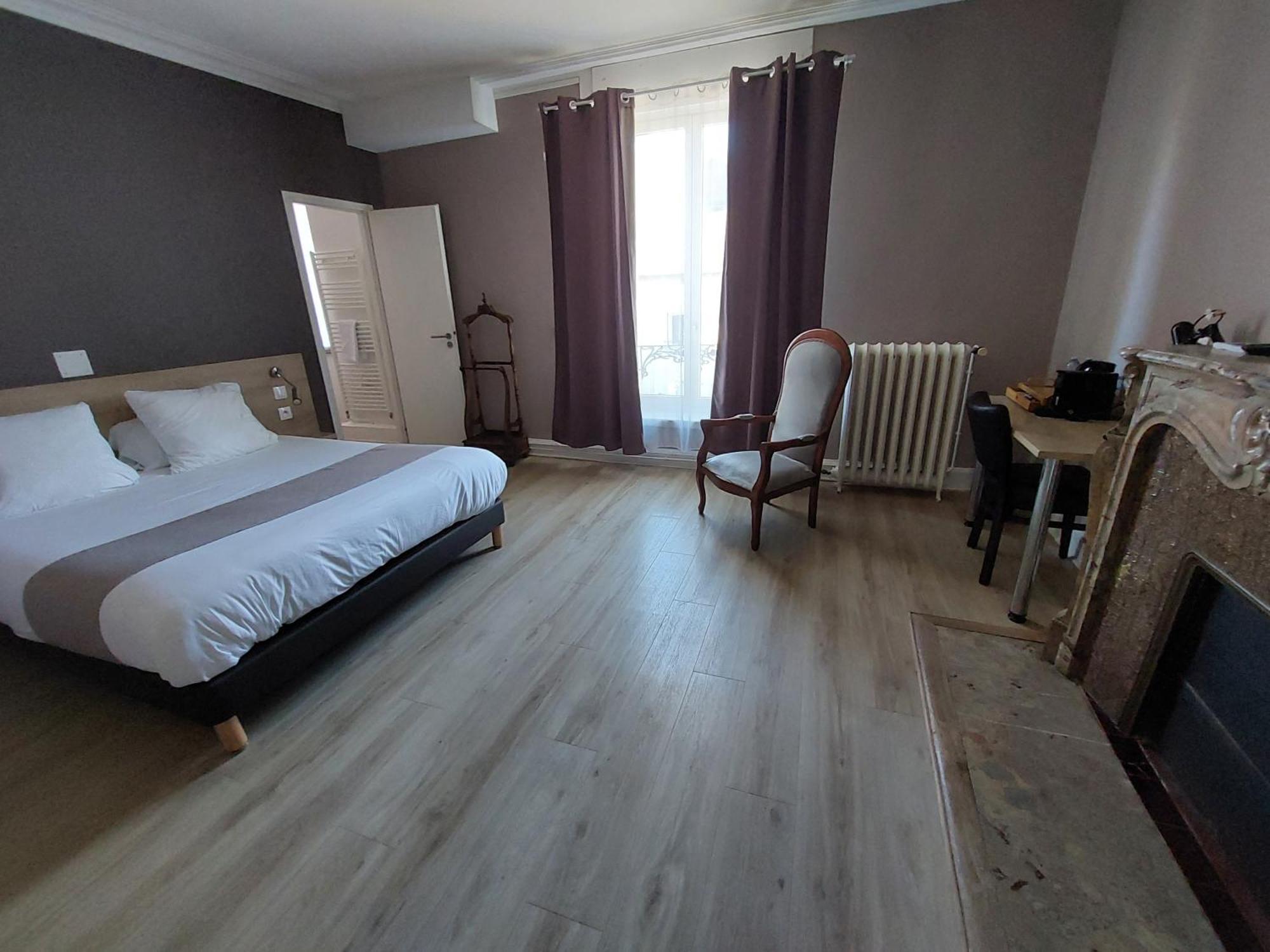 Logis Auberge Des Voyageurs Vandieres  Экстерьер фото